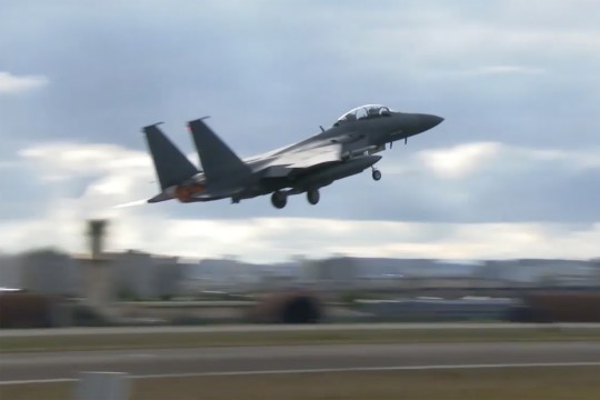 South Korea, Japan scramble jets in response to Chinese, Russian warplanes