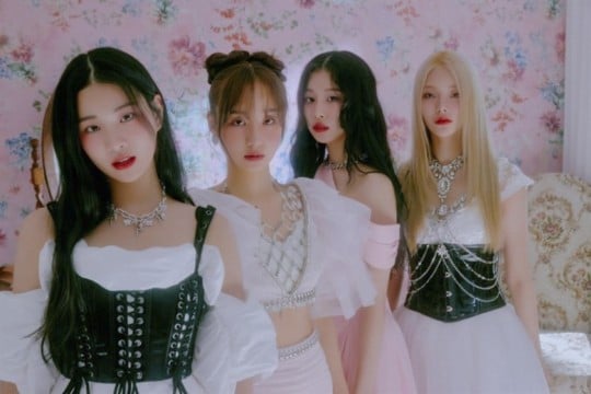 K-POP・アジア Iu htl21 K-POP・アジア Iu htl21 K-POP・アジア Iu htl21 ITZY - Girls Will Be