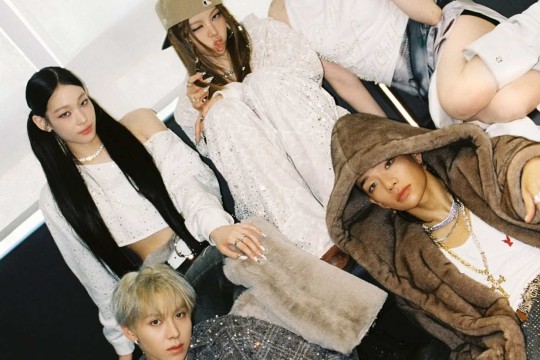 K-POP・アジア Maple Products – Page 157 – KPOP MARKET