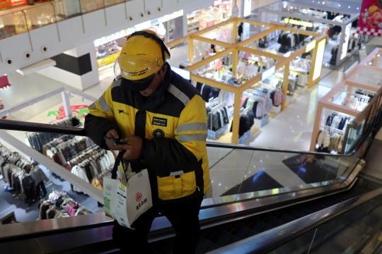 China's tech giants race to put AI on delivery riders' heads | South China Morning Post
