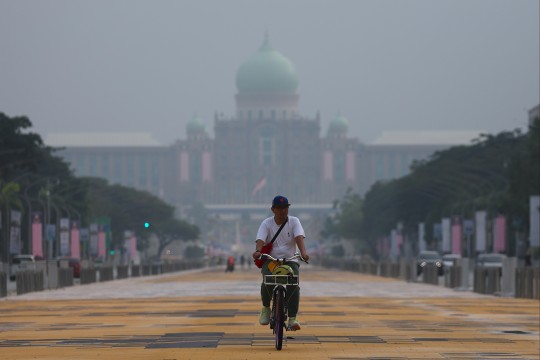 Malaysia and Indonesia Collaborate to Address Haze Crisis