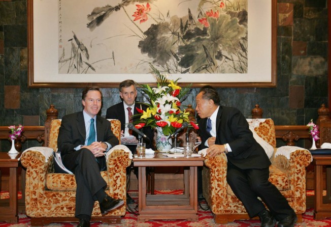 Nicholas Burns, then US undersecretary of state, speaks to Li Zhaoxing, then Chinese foreign minister, at the Diaoyutai guest house in Beijing, on November 8, 2006. Burns is one of the frontrunners for post of US ambassador to China today. Photo: AP