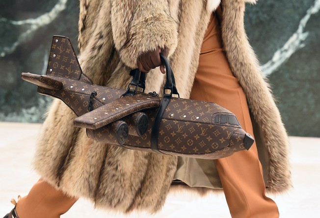 louis vuitton men's airplane bag