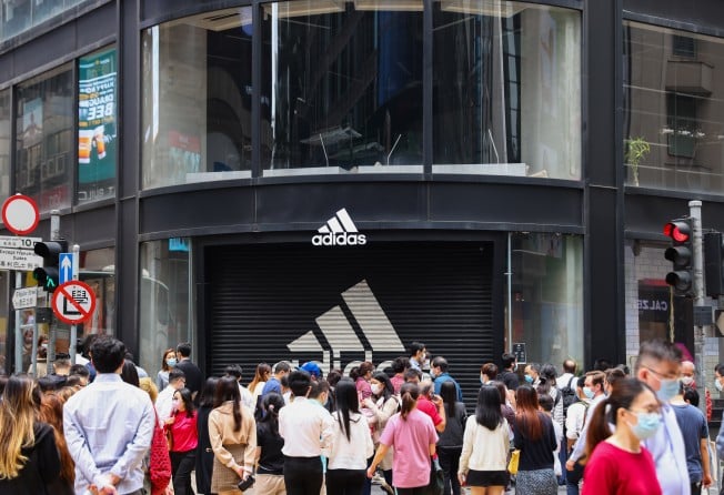Separación Injusto Ten confianza Adidas shuts down store in Hong Kong's Central prime business district |  South China Morning Post