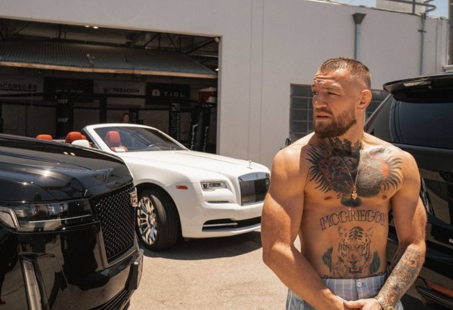 “The Notorious” Conor McGregor and his luxurious car. Photo: @thenotoriousmma/Instagram