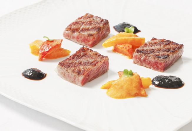 Japanese Wagyu beef with bell pepper and Italian barbecue sauce. Photo: Radical Chic