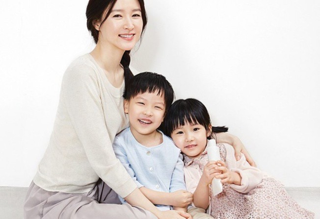 After she became a mother, Lee Young-ae opened a shop to sell affordable and safe children’s products. Photo: @lyanature_official/Instagram