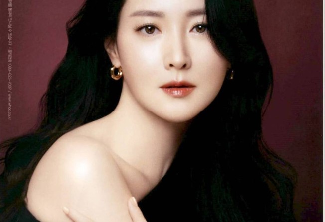 Lee Young-ae modelling for The History of Whoo. Photo: Whoo