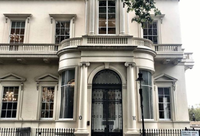 Carlton House Terrace in London is owned by the Hinduja family. Photo: @theoldbuilding/Instagram