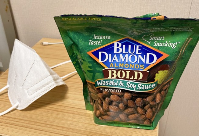 When selecting snacks, stick with what you know. This is not the time to experiment (we’re looking at you, bag of wasabi and soy sauce-flavoured almonds). Photo: Brian Rhoads