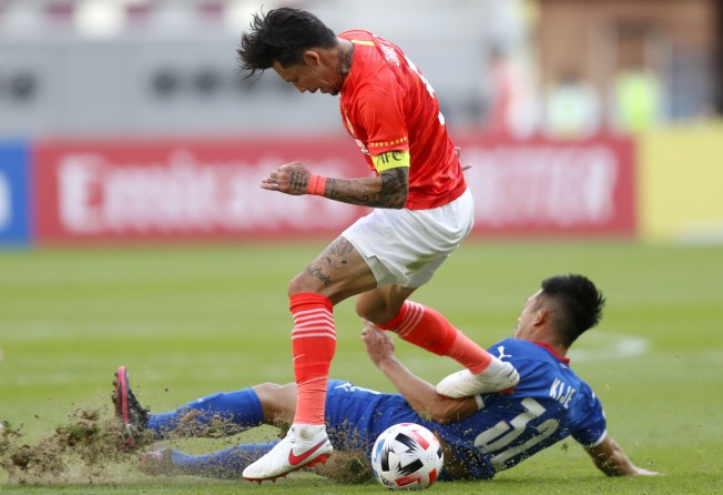 Zhang Linpeng of Guangzhou FC is well known for this extensive ink. Photo: Getty Images