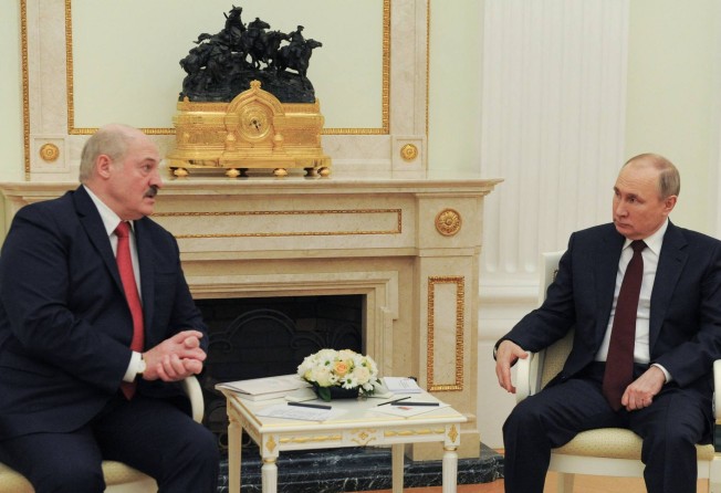 Russian President Vladimir Putin (R) meets his Belarus’ counterpart Alexander Lukashenko in Moscow on April 22, 2021. Japan will impose sanctions on Belarus, including Lukashenko as early as this week for its role in Russia’s invasion of Ukraine Photo: Sputnik/AFP/Getty Images/TNS
