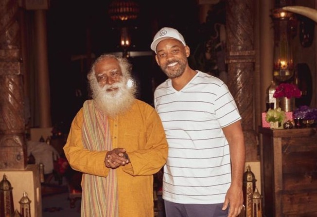 Actor Will Smith (right) with spiritual leader Sadhguru Jaggi Vasudev. File photo: Instagram