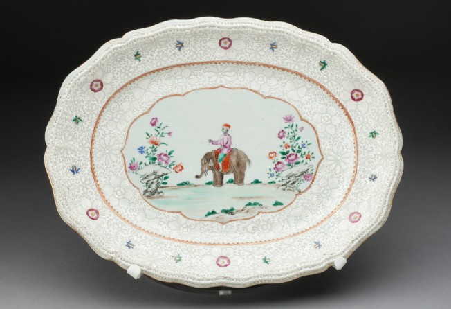 A porcelain platter from Jingdezhen in China, circa 1800. Photo: Getty Images