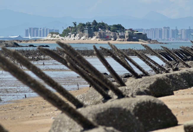 A Taiwanese military outpost on the islet of Shihyu is seen past anti-landing spikes on the coast of Lieyu in the Quemoy archipelago. Photo: AFP