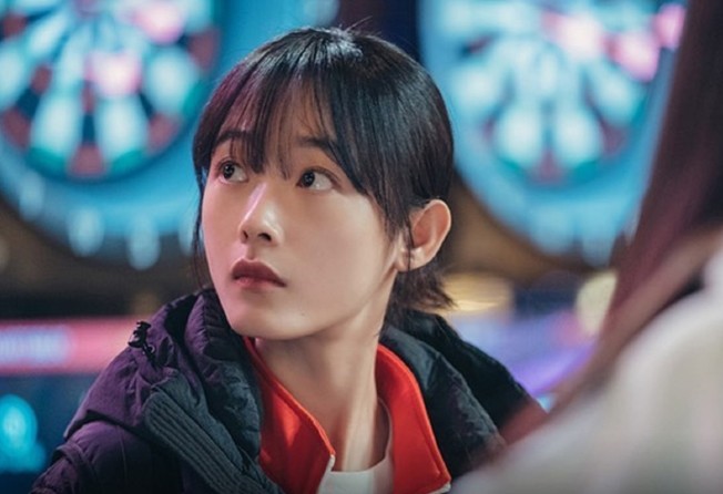 Lee Yoo-mi in a still from Mental Coach Jegal.