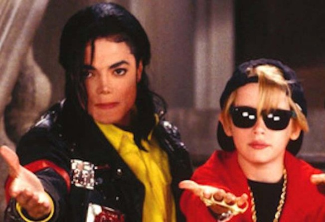 Michael Jackson and a young Macaulay Culkin on set of the “Black or White” music video. Photo: @laoctavatv/Facebook