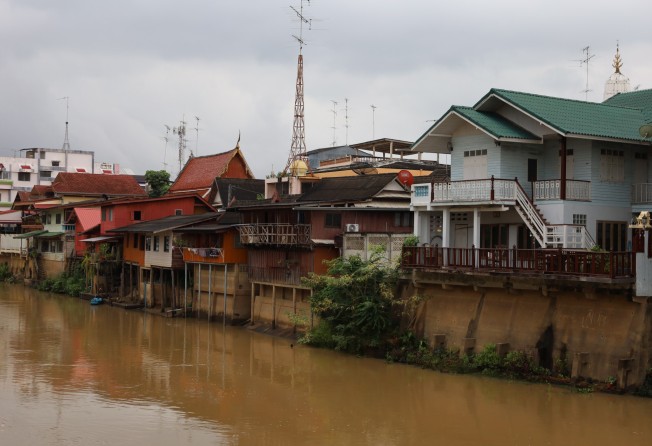 Buildings along the Phetchaburi River. Photo: Thomas Bird