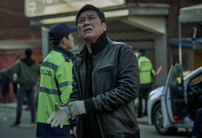Kim Roi-ha as Detective Choi in a still from Connect.