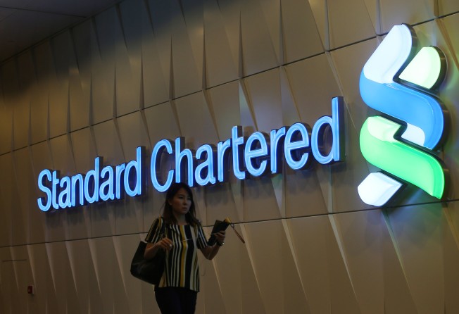 Victims have accused local lender Standard Chartered of failing to sufficiently staff its hotline, leaving their calls unanswered. Photo: K. Y. Cheng