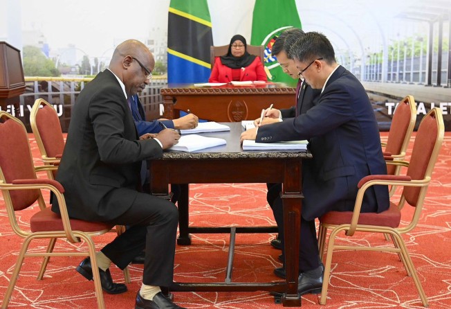 Chinese and Tanzanians signed a contract for the construction of a 506km Tabora-Kigoma Standard Gauge Railway at the State House in Dar es Salaam on Tuesday. Photo: Twitter