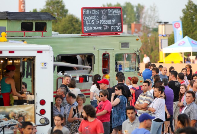 Food trucks at Montreal’s L’Esplanade Financière Sun Life. Photo: Shutterstock