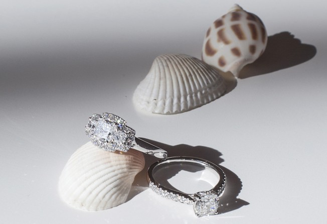 These two Smiling Rocks rings feature lab-grown diamonds. Photo: Smiling Rocks