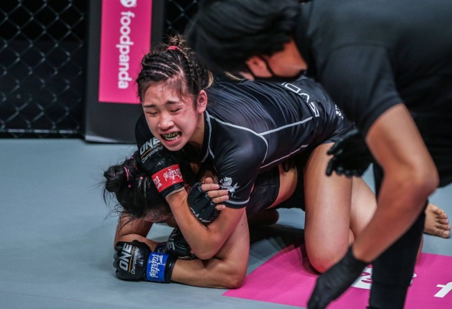 Victoria Lee submits Sunisa Srisen at ONE: Fists of Fury.