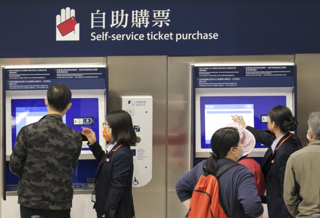 Ticket kiosks at the West Kowloon terminus. Photo: Jelly Tse