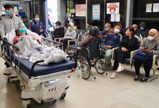 Local health experts are weighing the right time for a review of the government’s response to the epidemic situation in Hong Kong. Photo: Edmond So