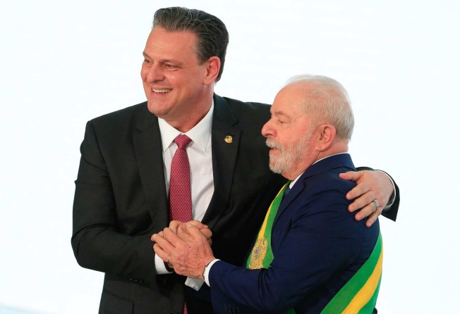 Brazil’s President Luiz Inacio Lula da Silva (right) with agriculture and livestock minister Carlos Favaro. Photo: AFP