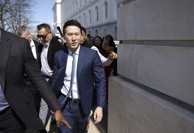 Shou Zi Chew, CEO of TikTok, departs from the Russell Senate Office Building after meeting with Senator John Fetterman (D-PA) on March 14 in Washington. Photo: TNS