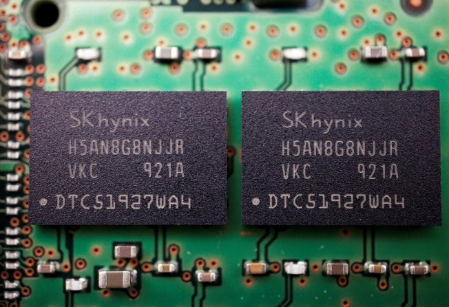 Memory chips made by South Korean semiconductor company SK Hynix are seen on a computer circuit board on February 25, 2022. Photo: Reuters