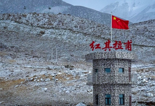 Khunjerab port, the sole border crossing connecting China and Pakistan, will remain open through the winter starting this year. Photo: Weibo/光影小帧