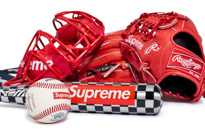 Online Auction Of Private Supreme Street Wear Collection Draws
