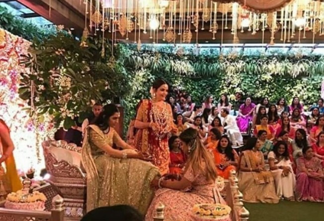 Mukesh Ambani S Mumbai Mansion Antilia A Snow Room Ice Cream Parlour 3 Helipads 168 Car Garage And 600 Staff But Is Buckingham Palace Worth More South China Morning Post Get flat 40% off when booking oyo rooms using coupon code: mukesh ambani s mumbai mansion antilia