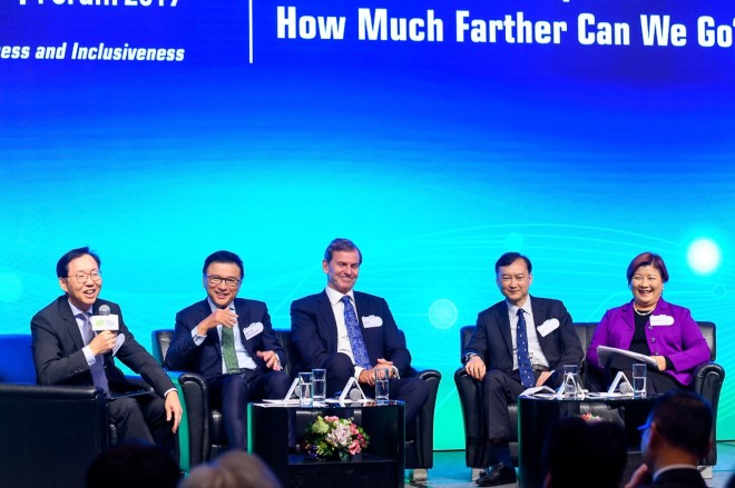 Participants in the panel discussion on “Potential and Prospects – How much farther can we go?” discussed the opportunities and challenges of providing cross-border insurance services. 