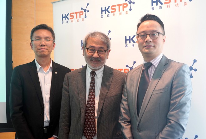 (From left) Simon Sze, associate director, BioMedical Technology Cluster of HKSTP; Prof. Wise Young, chairman of Mononuclear Therapeutics and Prof. Ronald Wang, division head, department of obstetrics & gynaecology of CUHK introduced the first public umbilical cord blood mononuclear cell bank in Hong Kong.