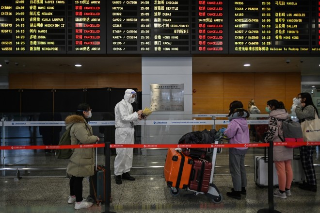 'Kami ditinggalkan': Orang Cina yang terdampar di luar negeri memprotes larangan