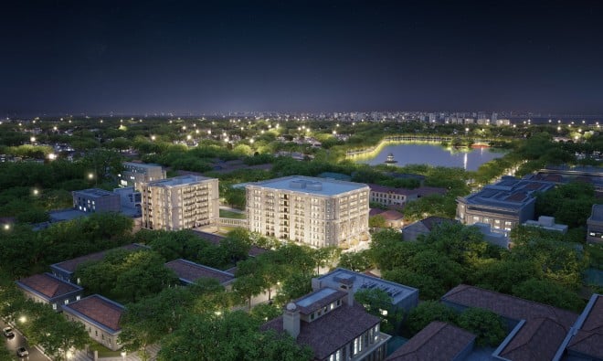 The Residences is ideally located in the heart of the vibrant Hoan Kiem District, Hanoi’s main business hub, and a stone’s throw away from Hoan Kiem Lake.