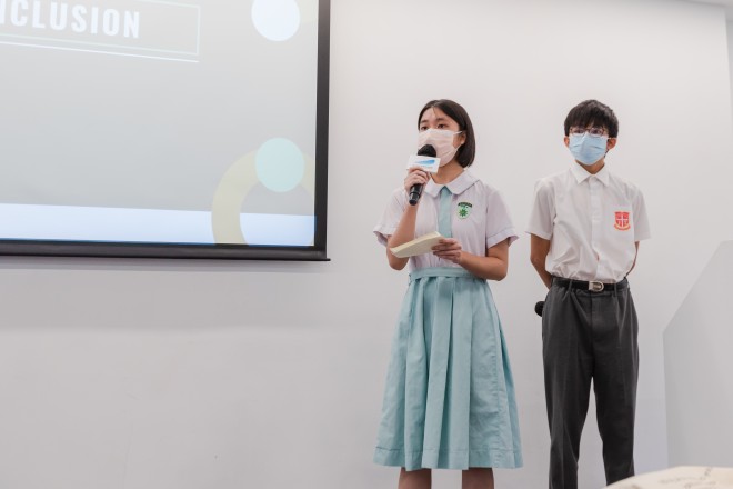 The participants shared details of their research process on the Presentation Day