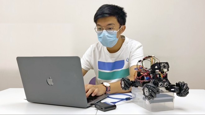 Jerry has always been a robotics enthusiast. With its strong emphasis on STEM education, HKUST is the best place for students like Jerry to go after their dreams and test out their innovative ideas.