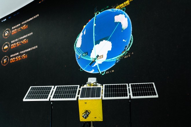 At interactive zone ‘Development of the Aerospace Industry in HK’, the public can learn more about the research and development, application, and service areas of the Starlink project and satellites. La Feria de Ciencias de Hong Kong fomenta el talento joven en apoyo de la visión de SAR hacia un centro internacional de I&T