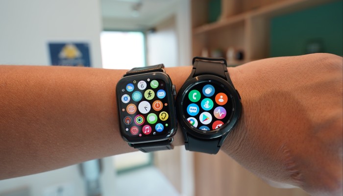 Smartwatch showdown Apple Watch Series 6 vs Samsung Galaxy Watch