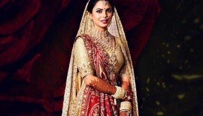 Cheap Vs Expensive: KATRINA KAIF's 17 Lakh Sabyasachi Red Lehenga In ₹6875  Vs ₹19000| Chandni Chowk - YouTube