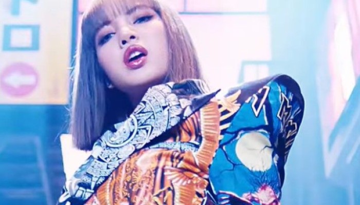 Blackpink's Lisa Recalls Meeting Group Members For The First Time, Learning  Korean [Video]
