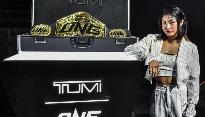 Pul uchun notanish odam bilan ormonda porno