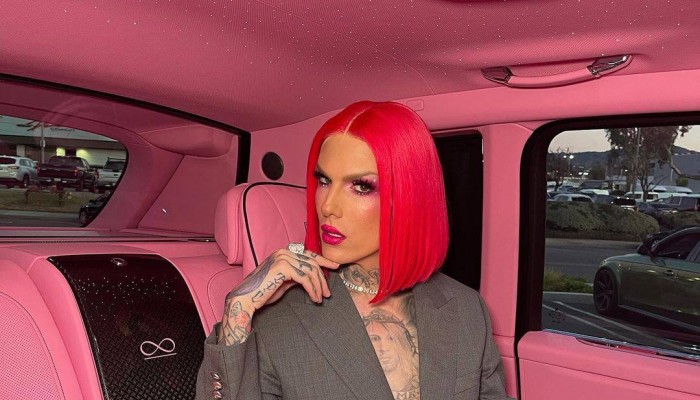 Jeffree Star on X: Us in the pink vault uploading our 500th #Birkin  unboxing video 👵🏻👨🏻‍🦳  / X