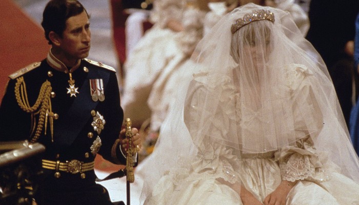 Princess Diana's wedding dress designer Elizabeth Emanuel recalls Diana the  woman and her 'ultimate fairy princess' gown 25 years after her death on  August 31, 1997 | South China Morning Post