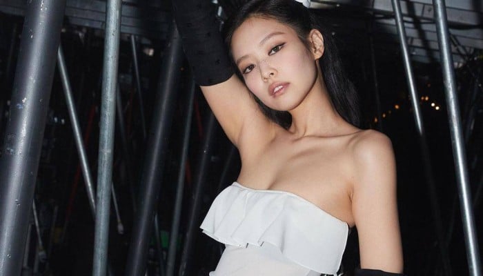 Not just Chanel: 5 other luxury brands Blackpink's Jennie loves, from  Jacquemus and Marine Serre, to custom Mugler with Lisa, Jisoo and Rosé for  the 'Pink Venom' MV, and Alexander Wang